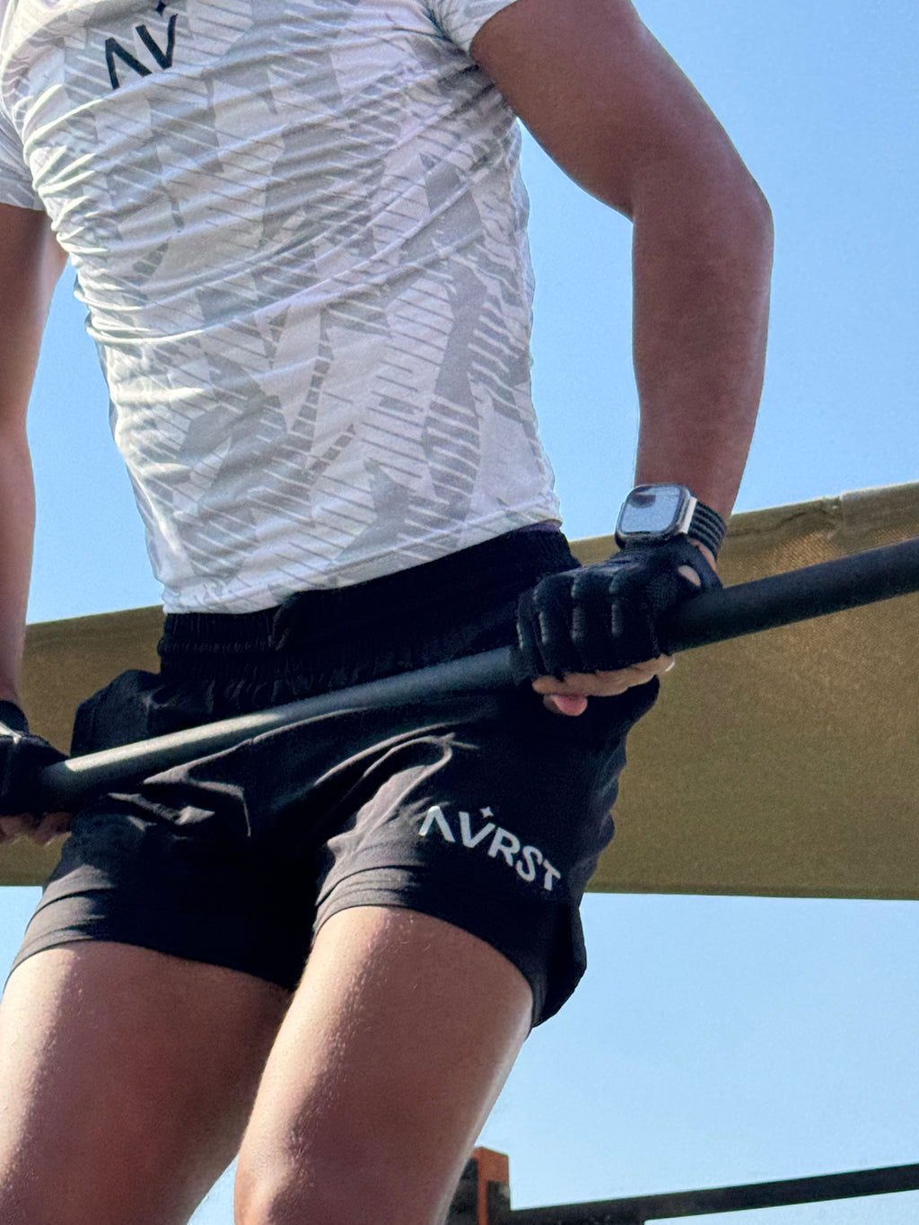NVRST BLACK SHORT 2x1
